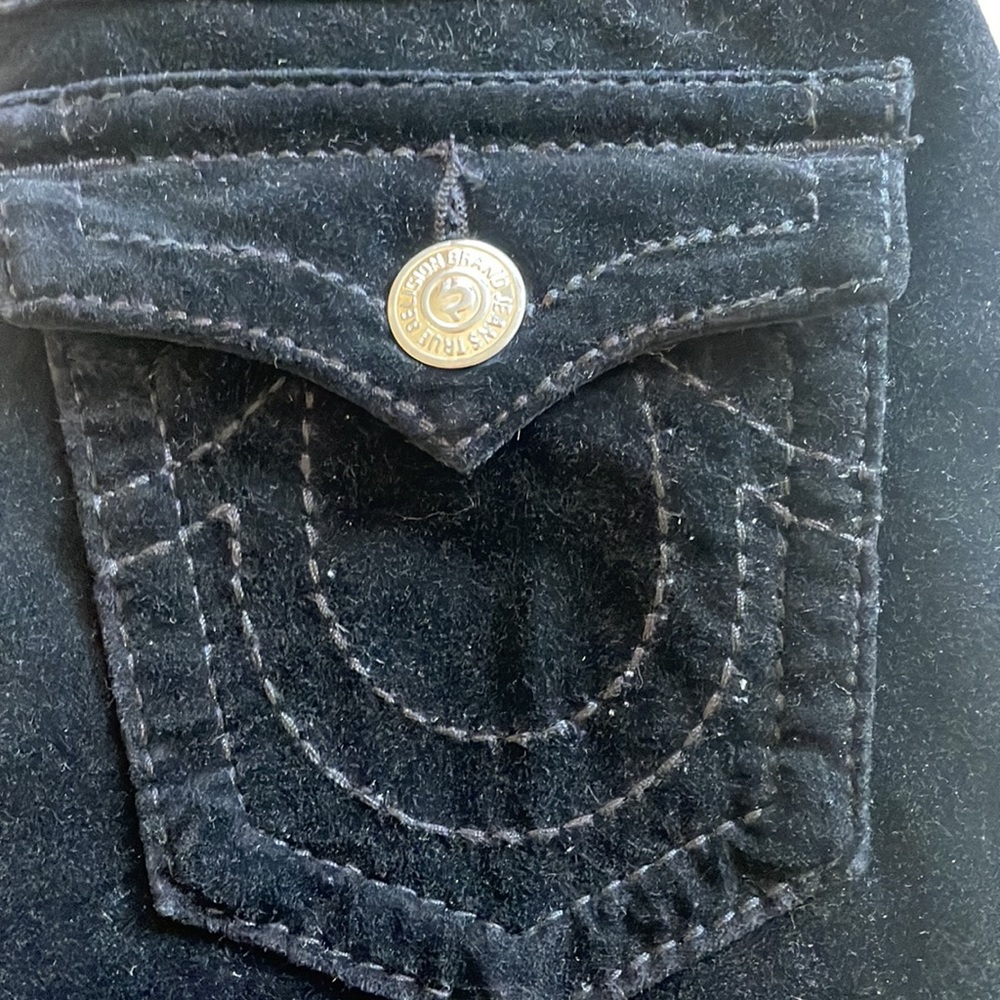 PERFECT for fall!!!🍂🍁🍂🍁🕯🍂🍁🍁🍂True religion black velvet bell bottoms. - Picture 2 of 4